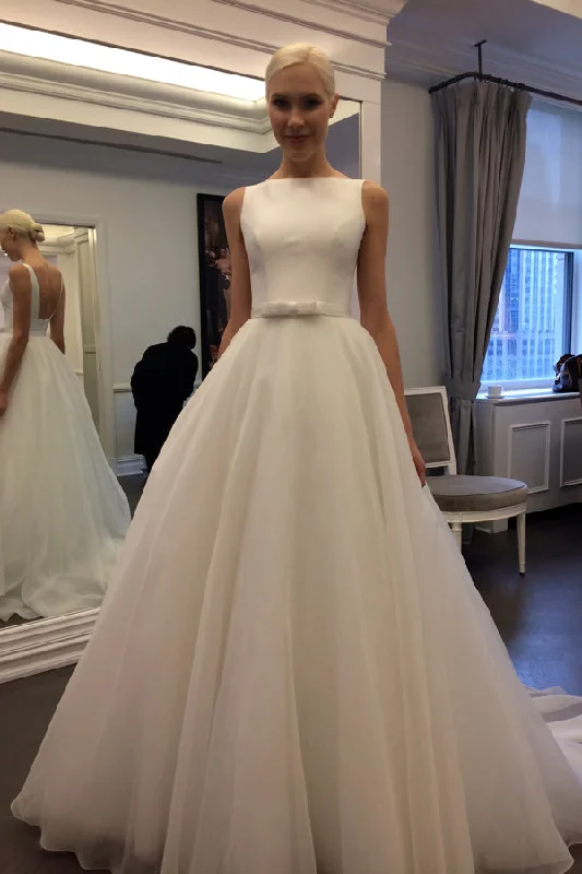 A Line Court Train Sleeveless Backless Layers Tulle Wedding Dresses Beaded Wedding Gown