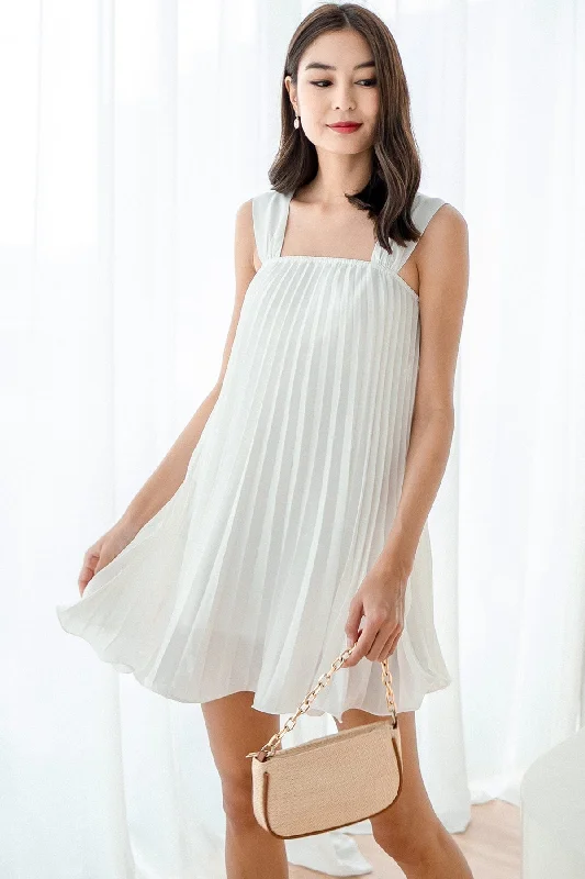 GRANDEUR PLEATED DRESS IN WHITE Popular unclassified dresses