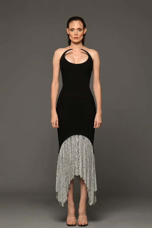 Pointed neckline crepe dress featuring crystal chainmail Spring unclassified dresses