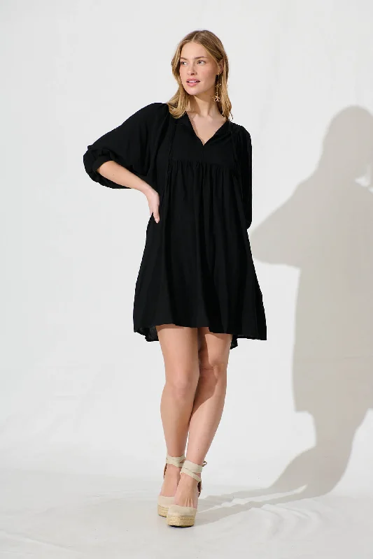 Spring Morning Smock Dress In Black Fashionable unclassified dresses